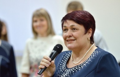 Людмила Ткаченко поблагодарила волонтеров за помощь оказавшимся в беде землякам
